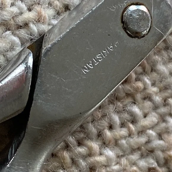 Vintage Scissors (4 Pairs) - Picture 5 of 10